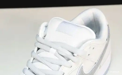 Low Family) and (Friends  Dunk FD8776-100 Nike White  Lobster SB 0704
